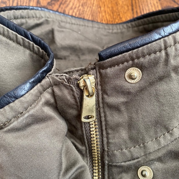 H&M Army Green Jacket Faux Leather Sleeves - US 2 - Picture 4 of 15